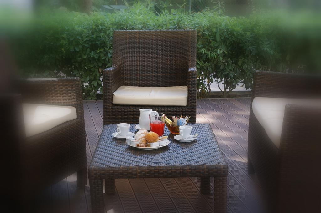 Hotel Antares Cervia Exterior foto
